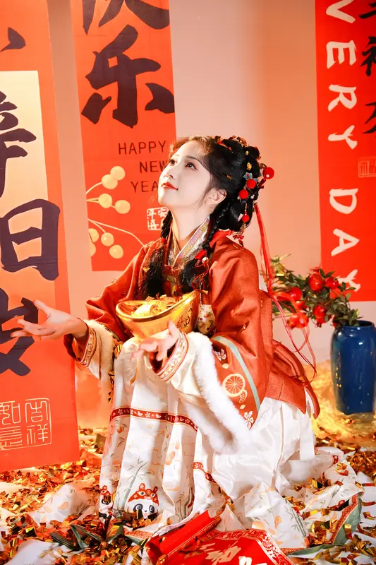 [YITUYU艺图语]2025.03.06 贺新春 兔牙w 17